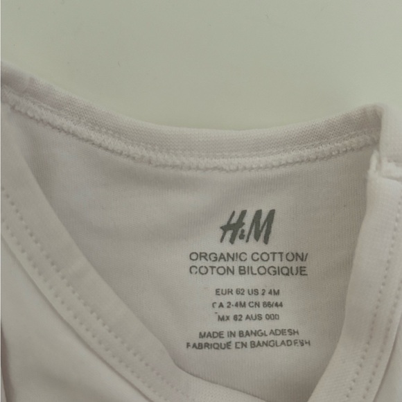 H&M Light Gray Striped Baby Bodysuit - Picture 4 of 4